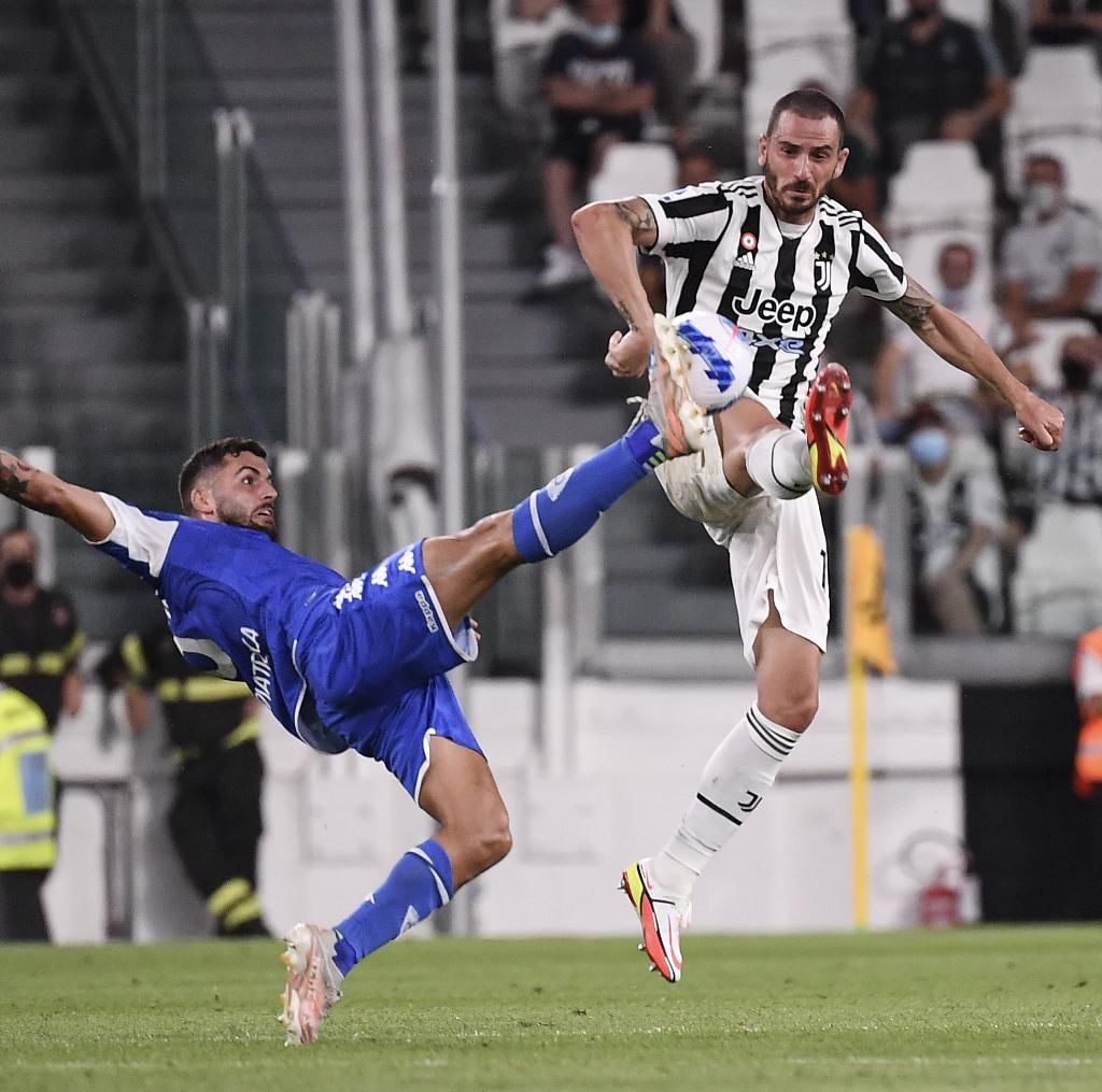 更是年轻球 更是年轻球